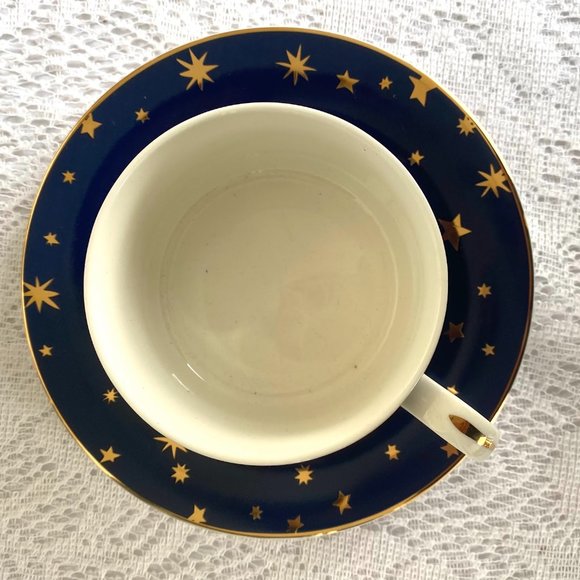 SAKURA Galaxy Blue: Two Sets of Flat Cup & Saucer, 18k Gold Stars & Trim - Picture 4 of 7